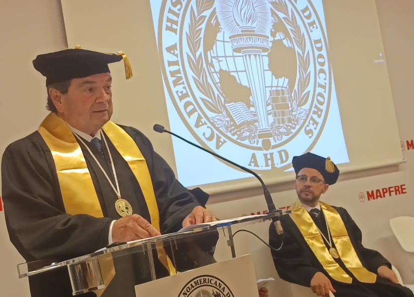 EL PRESIDENTE DEL CGRICT INGRESA EN LA ACADEMIA HISPANOAMERICANA DE DOCTORES COMO ACADÉMICO DE HONOR