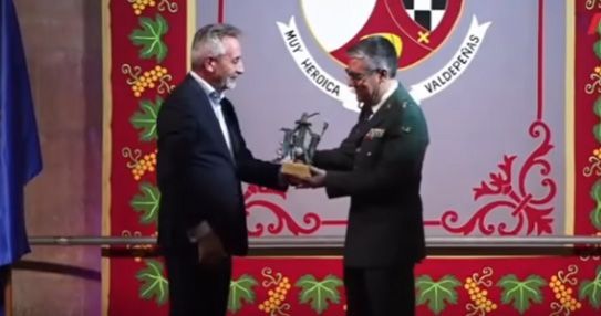 El Presidente de Murcia del CGRICT recibe un premio literario